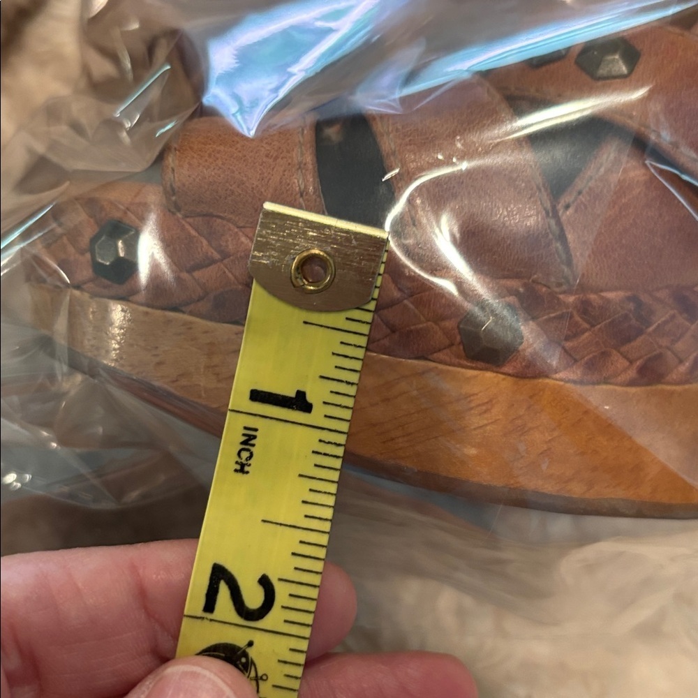 FRYE Caramel studded slingback Leather Heels - Picture 14 of 14